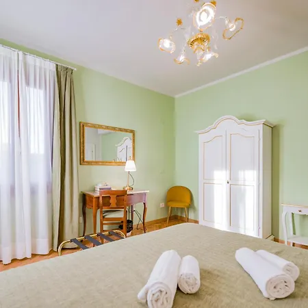 Appartement Santo Stefano Palace Venetië