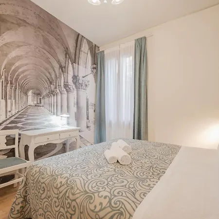 Santo Stefano Palace Apartment