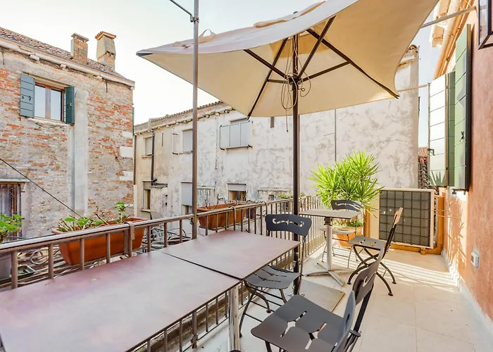 Santo Stefano Palace *