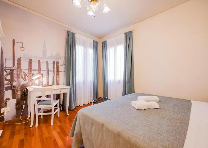 Santo Stefano Palace * Venetië