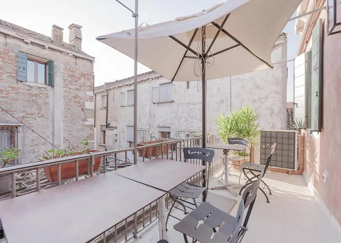 Апартаменты Santo Stefano Palace
