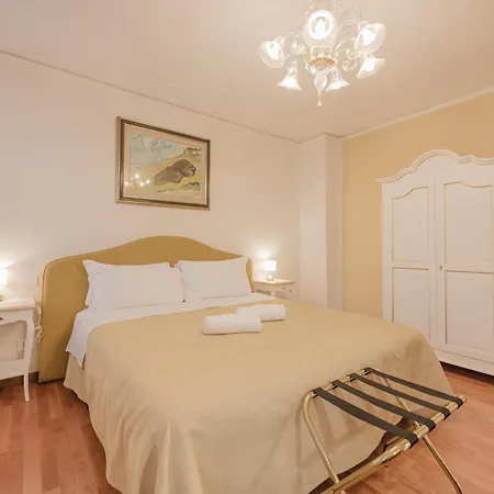 Santo Stefano Palace Апартаменты Венеция