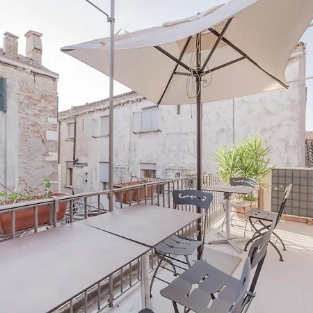 Апартаменты Santo Stefano Palace