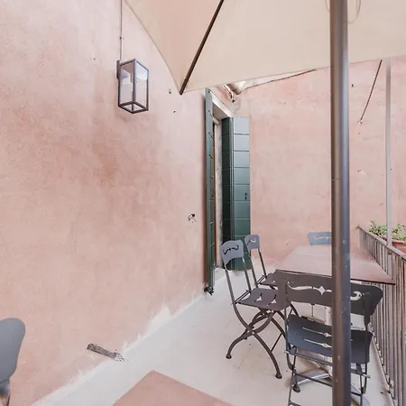 Апартаменты Santo Stefano Palace