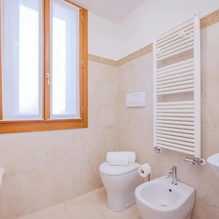 דירה Santo Stefano Palace *