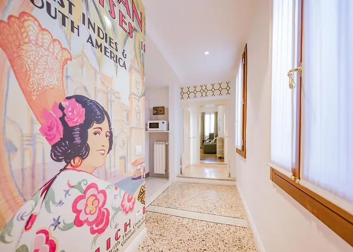 Daire Santo Stefano Palace *