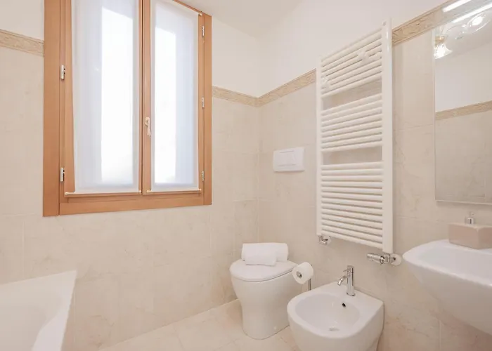 Daire Santo Stefano Palace Venedik